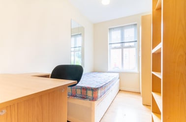 The Chare, Newcastle Upon Tyne, Newcastle - Image 3